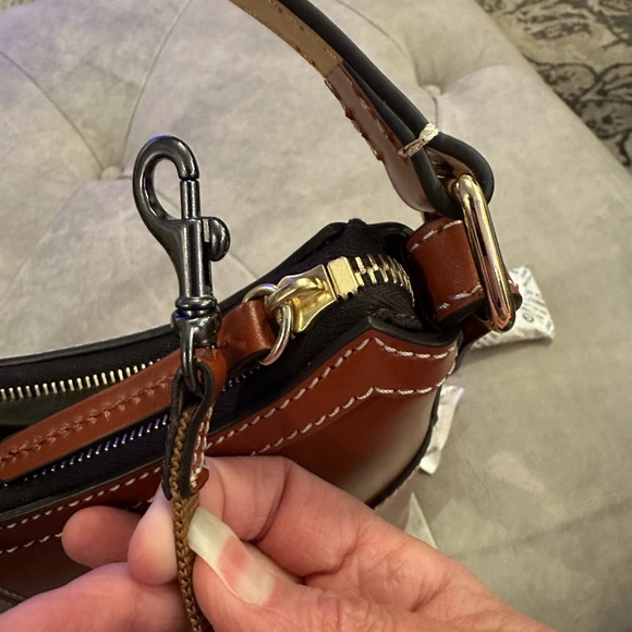 D&B NWOT Leather Shoulder Bag - Picture 9 of 16